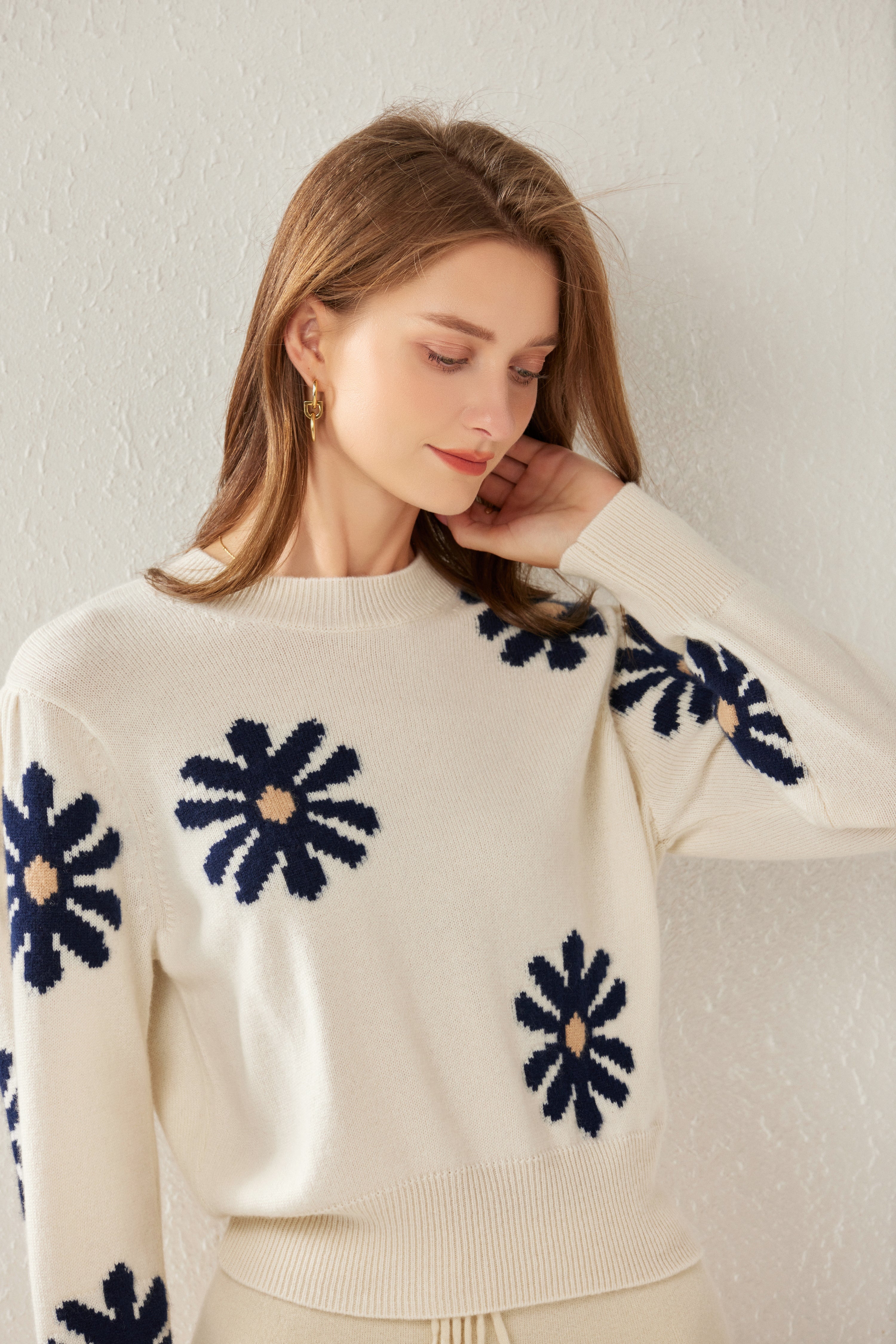 Round Neck Jacquard Cashmere Sweater