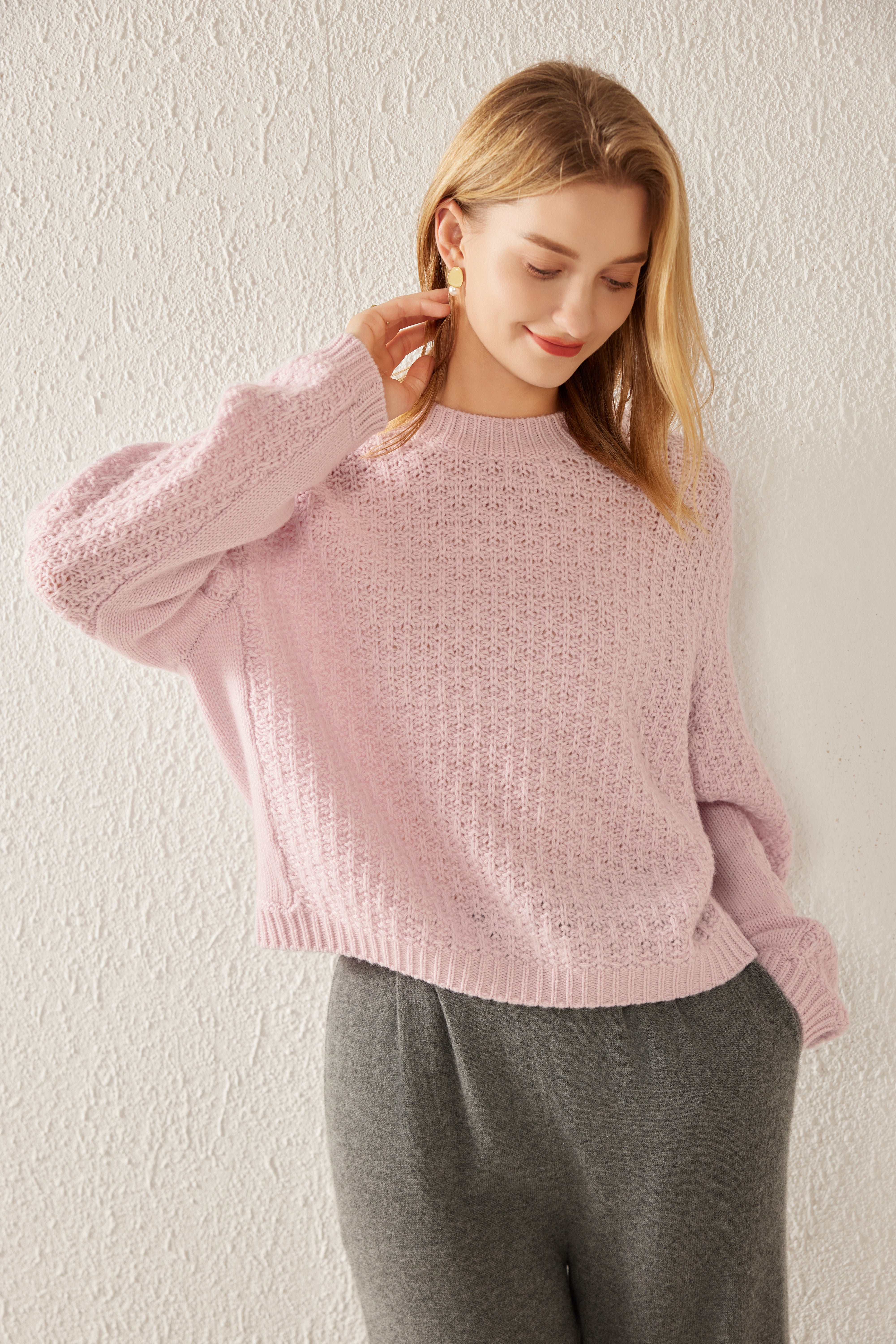 Round Neck Floral Pullover
