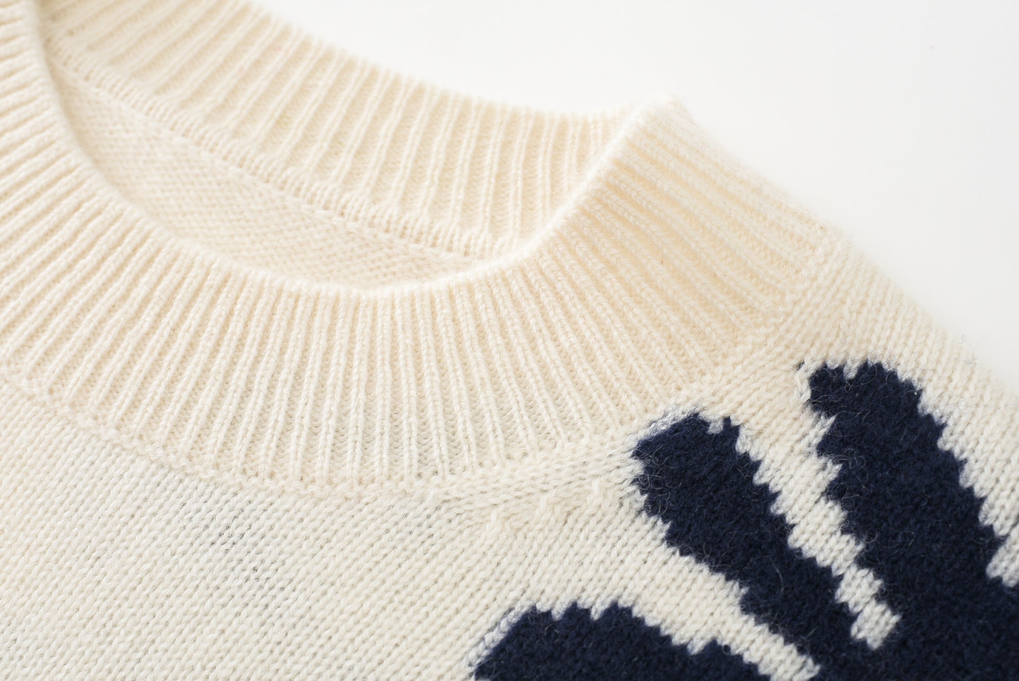 Round Neck Jacquard Cashmere Sweater