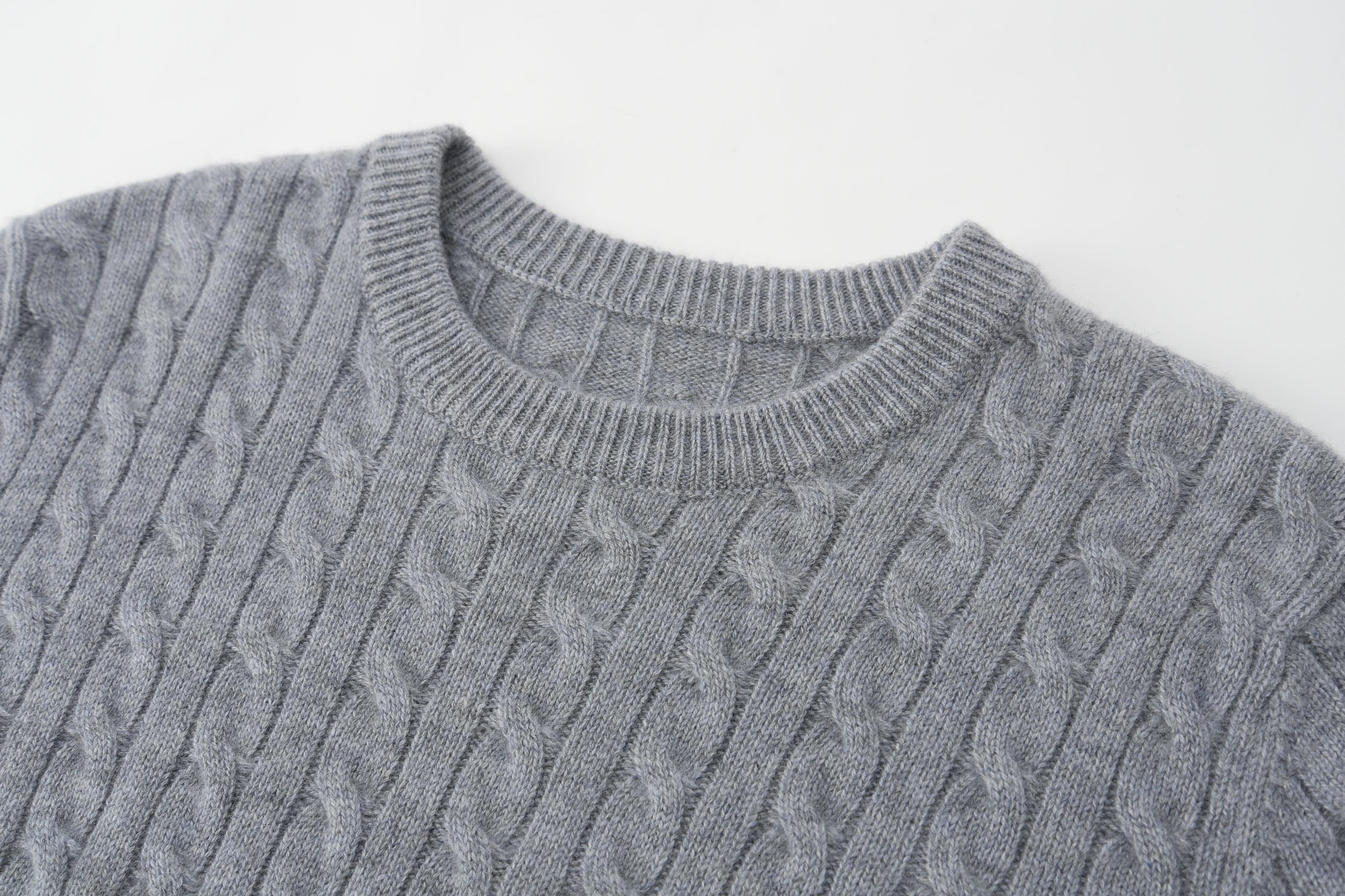 Crew Neck Thickened Cable Knit Cashmere Pullover