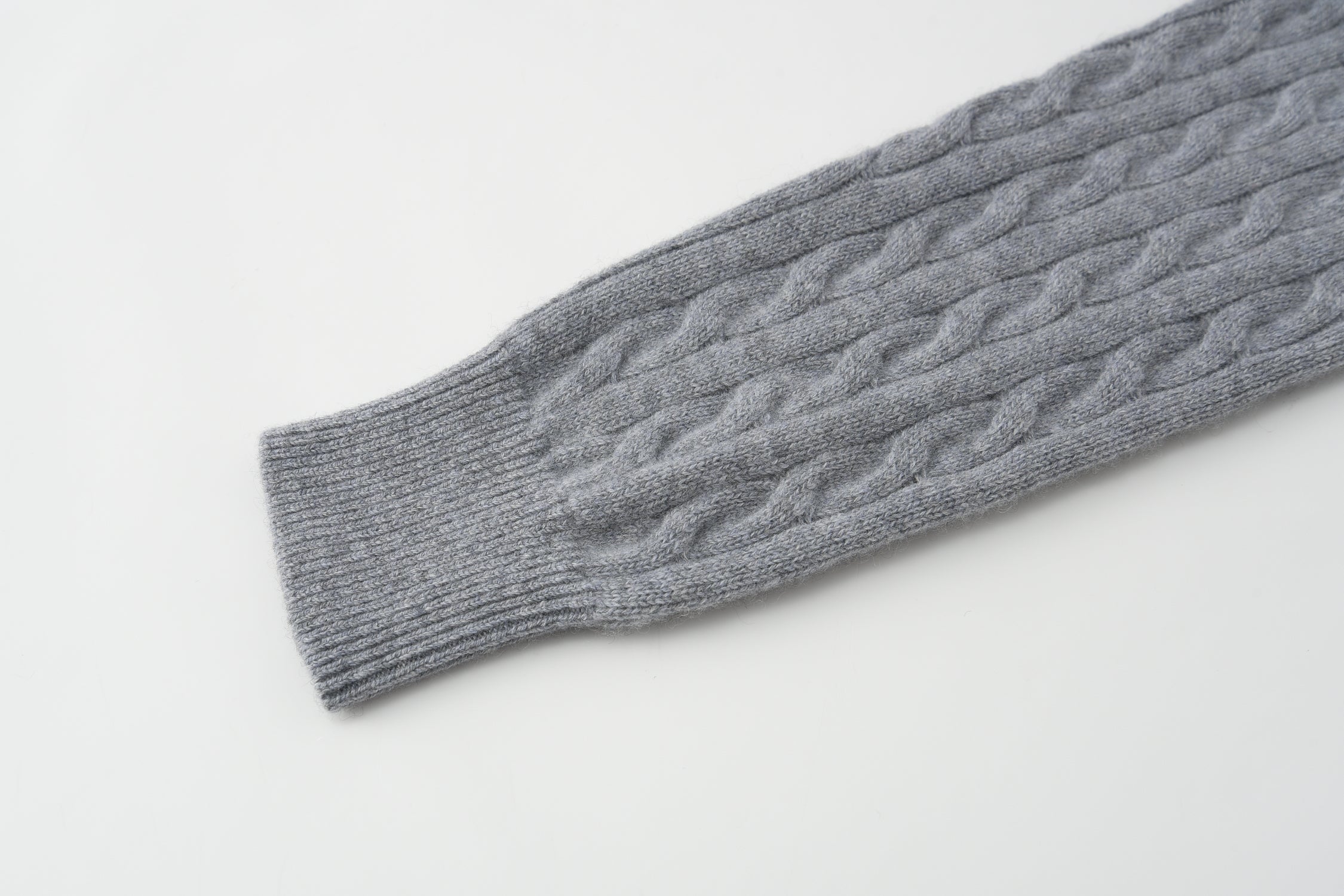 Crew Neck Thickened Cable Knit Cashmere Pullover