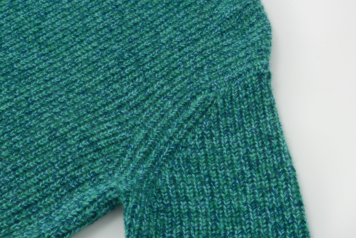 Round Neck Thickened Yuanbao Stitch Women's Pullover