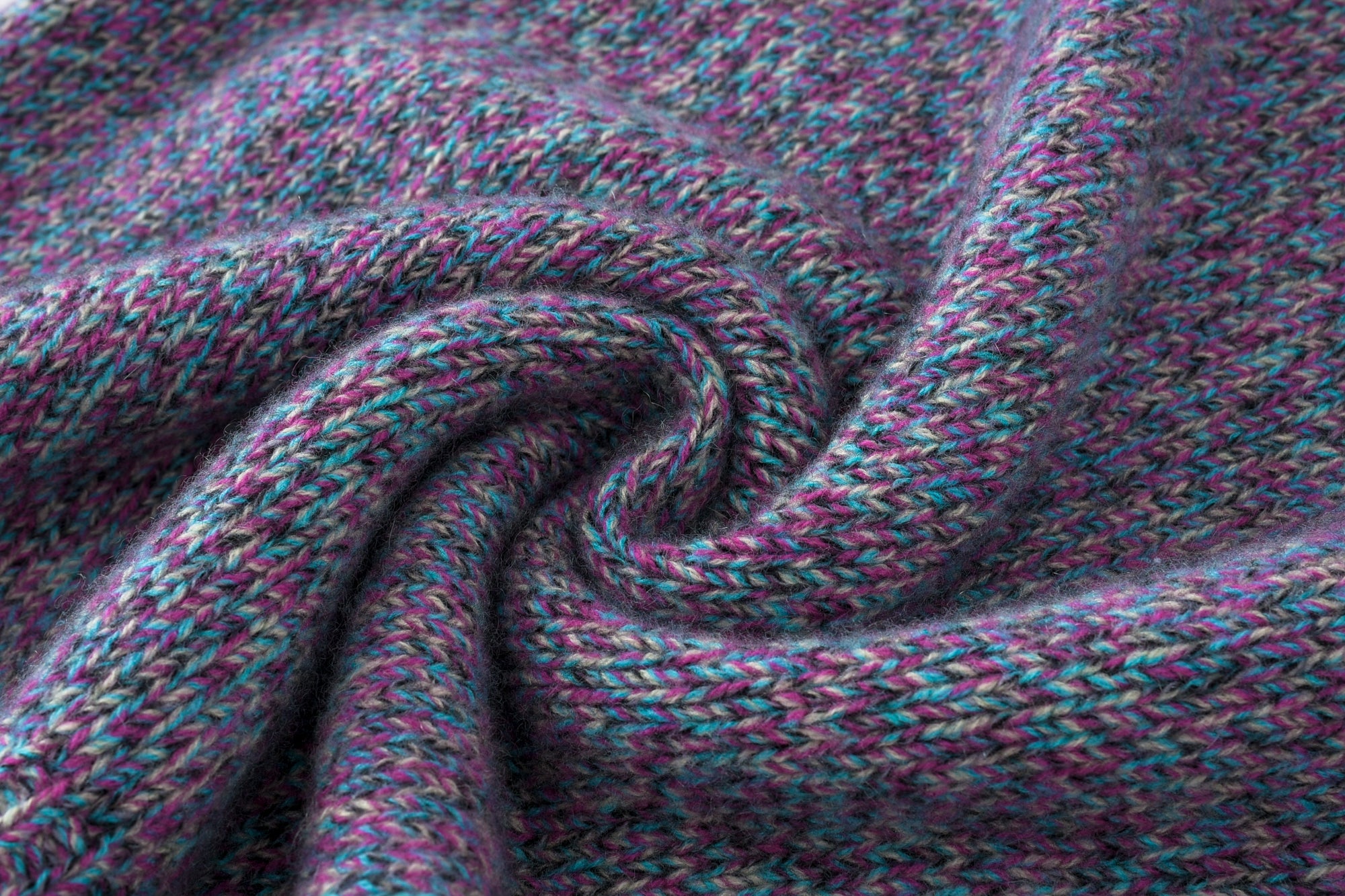 Round Neck Fancy Yarn Thick Pullover