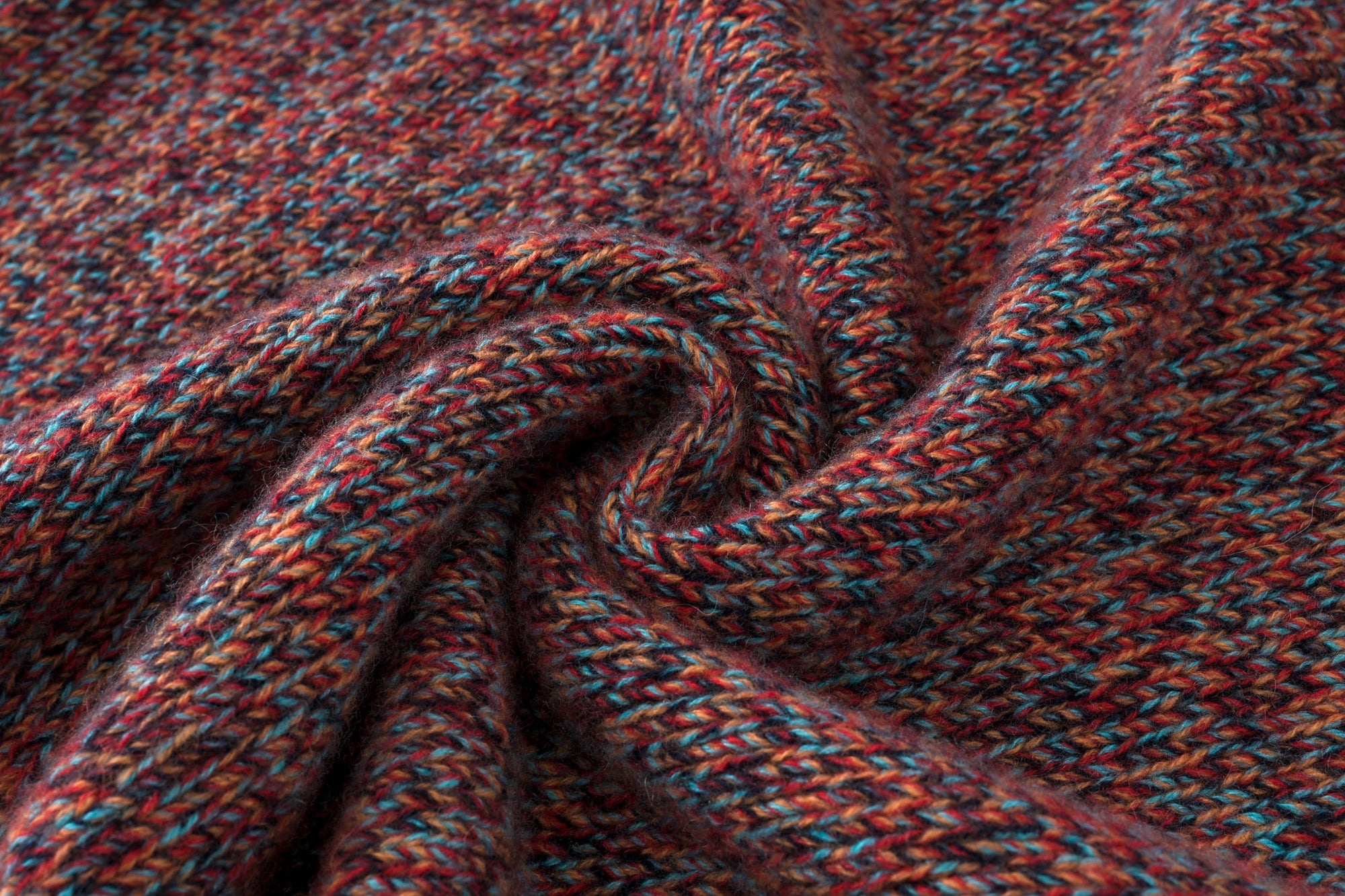 Round Neck Fancy Yarn Thick Pullover