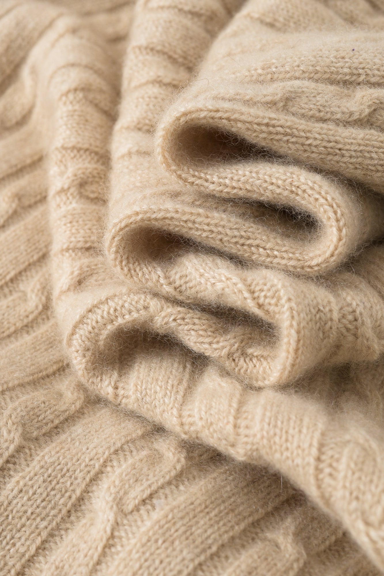 Lapel Half-open Cable Cardigan