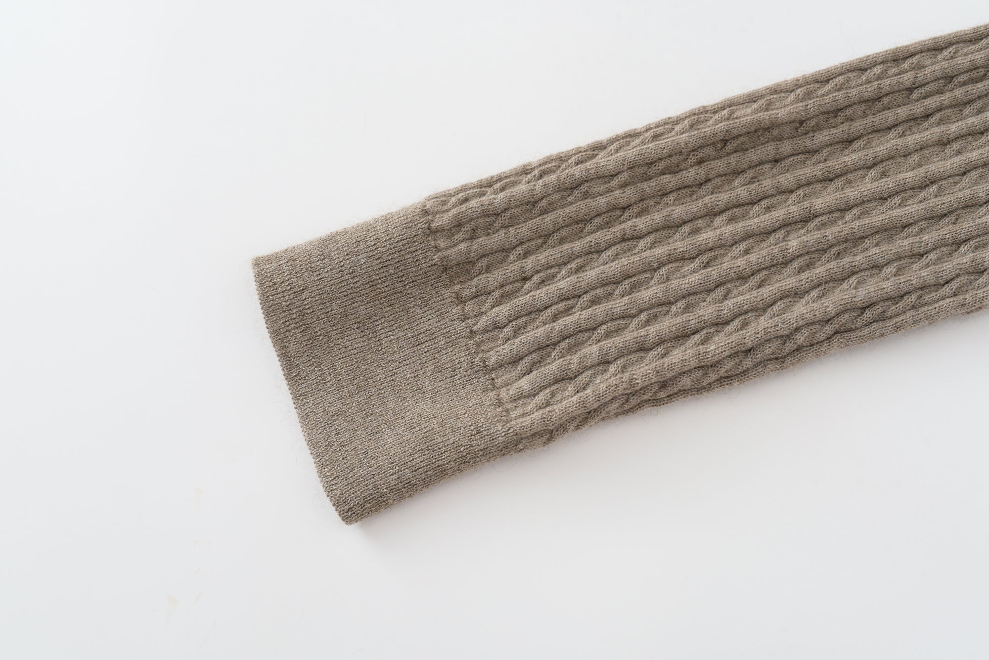 Worsted Crew Neck Cable Pullover