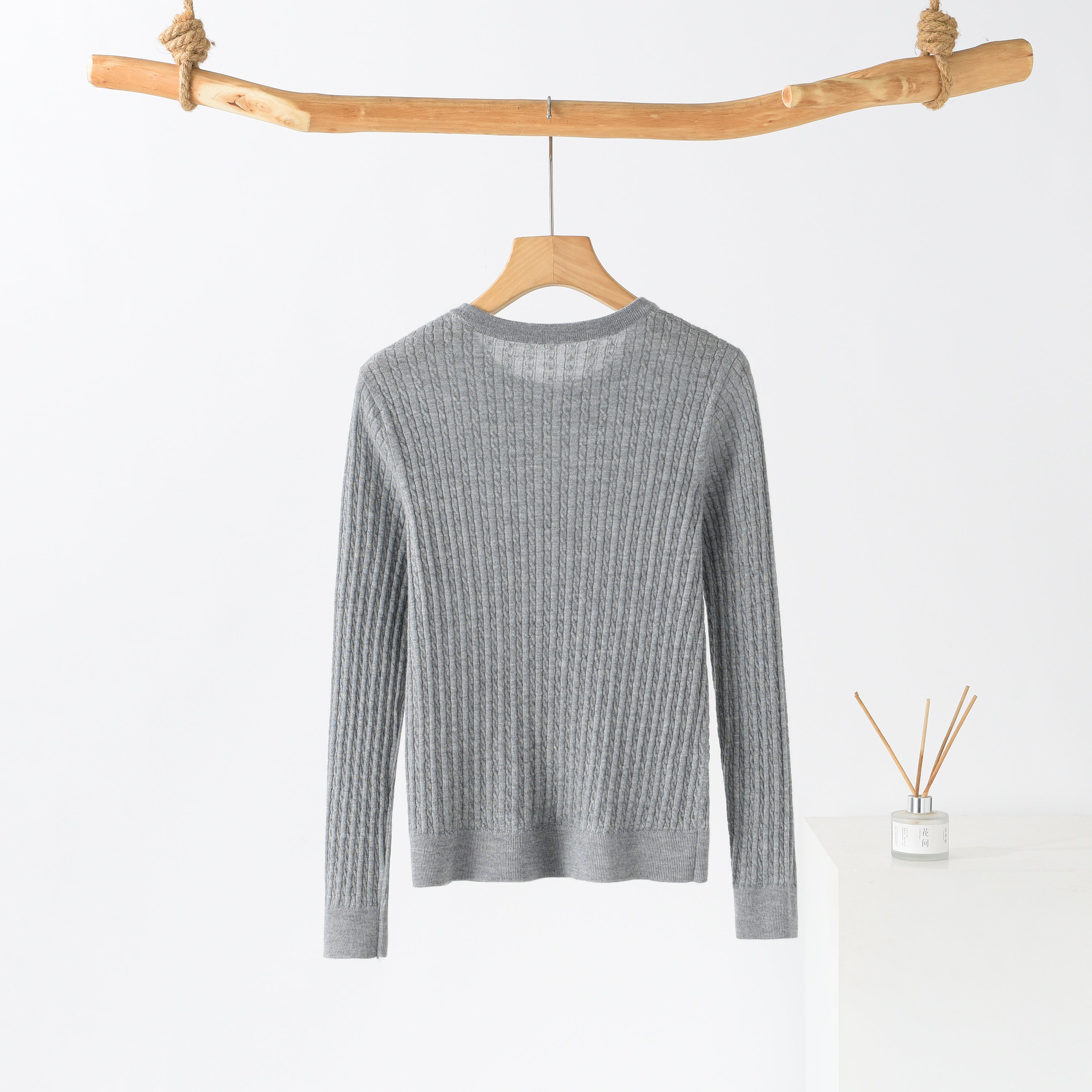 Worsted Crew Neck Cable Pullover
