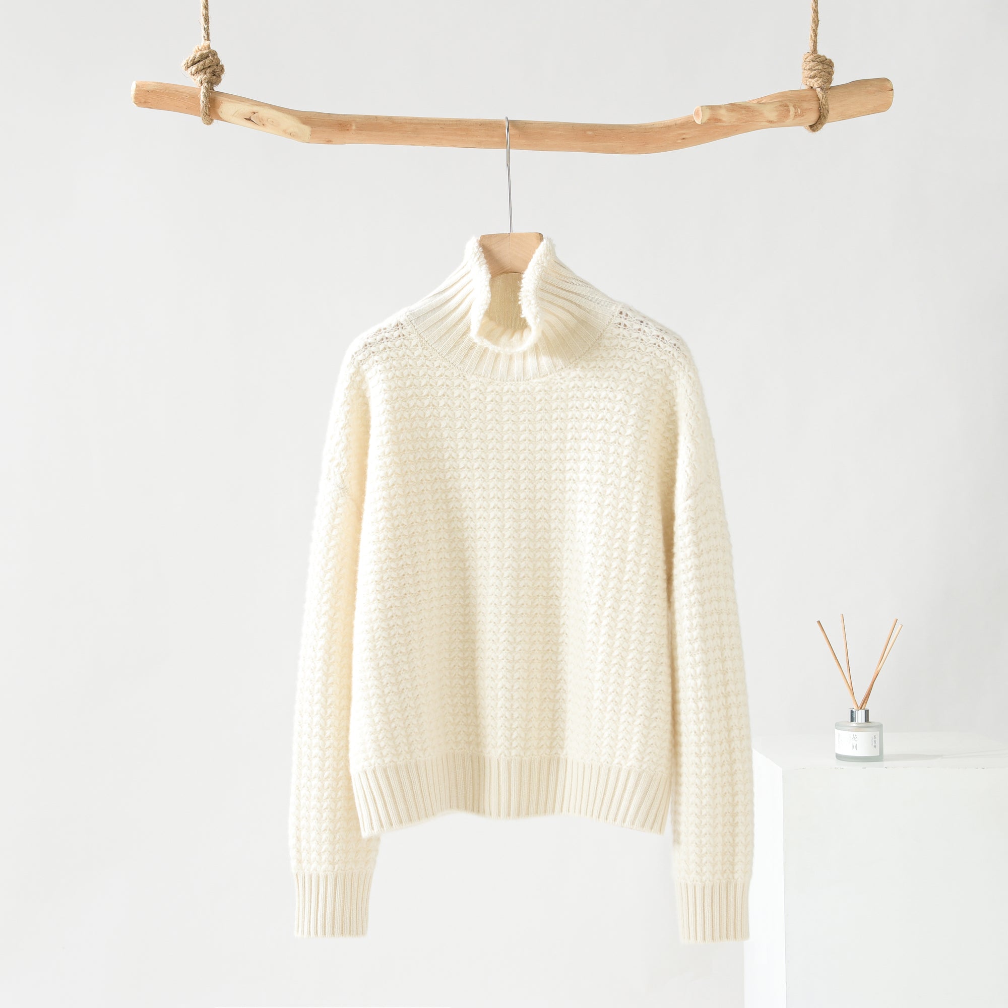 Stand Collar Thickened Floral Pullover