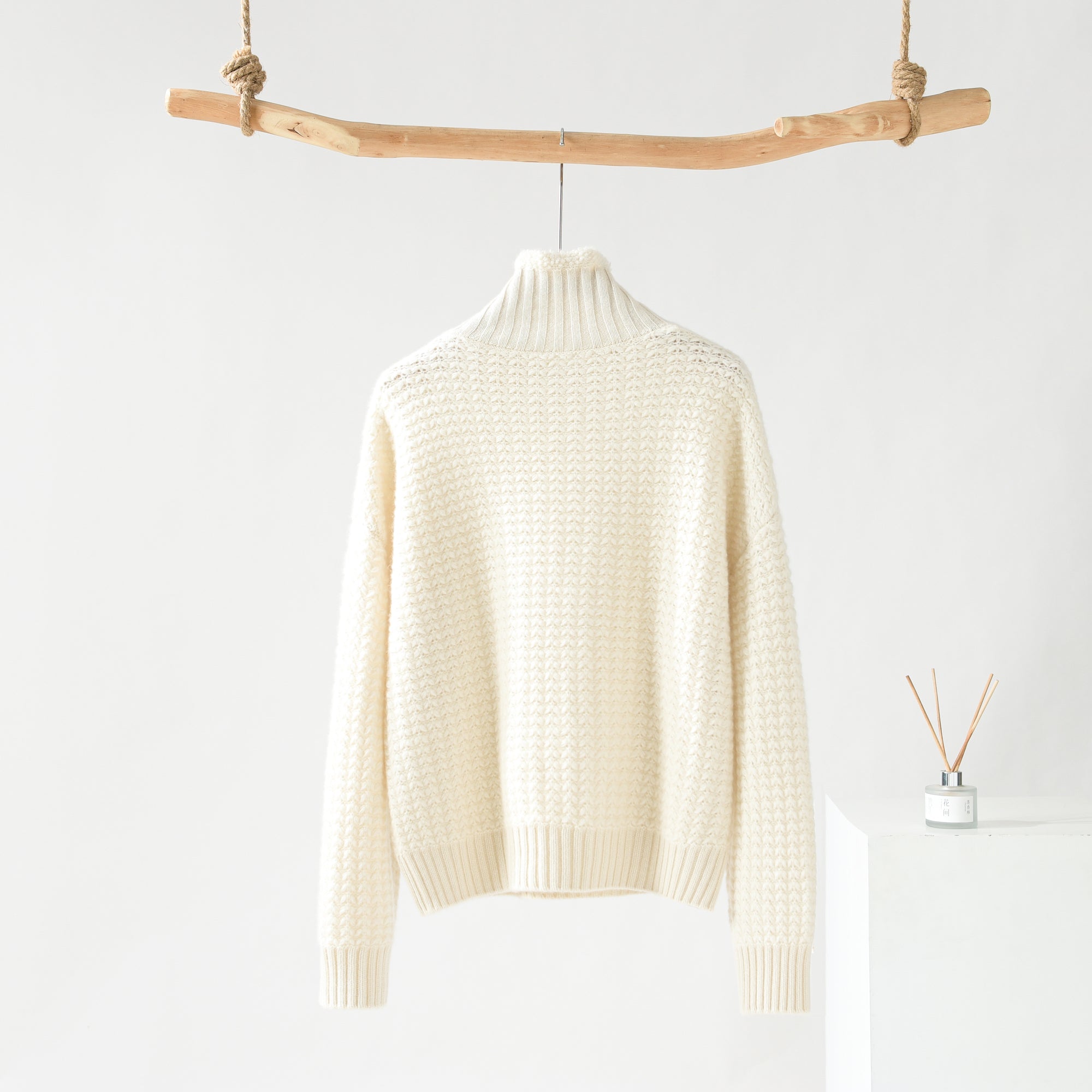 Stand Collar Thickened Floral Pullover