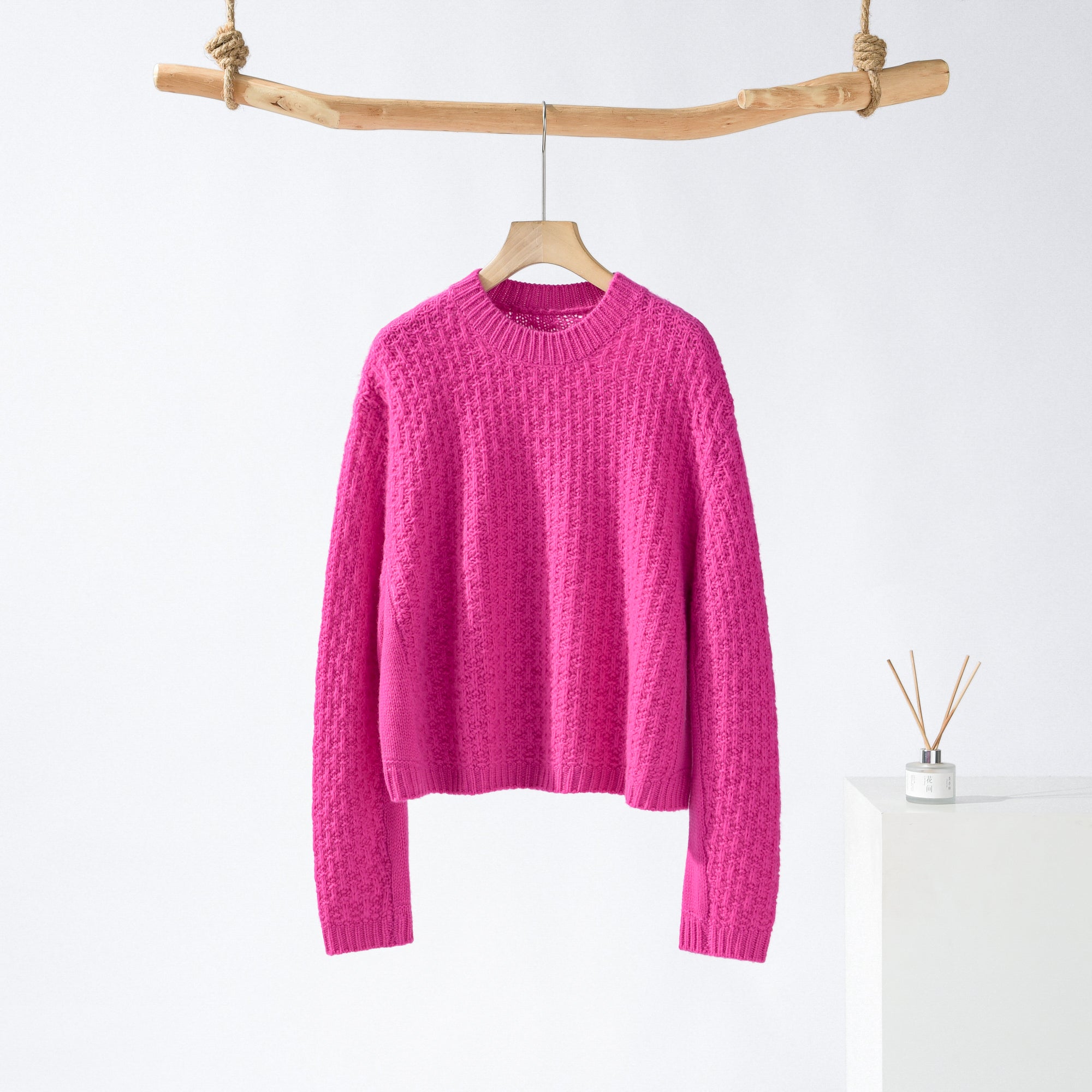 Round Neck Floral Pullover