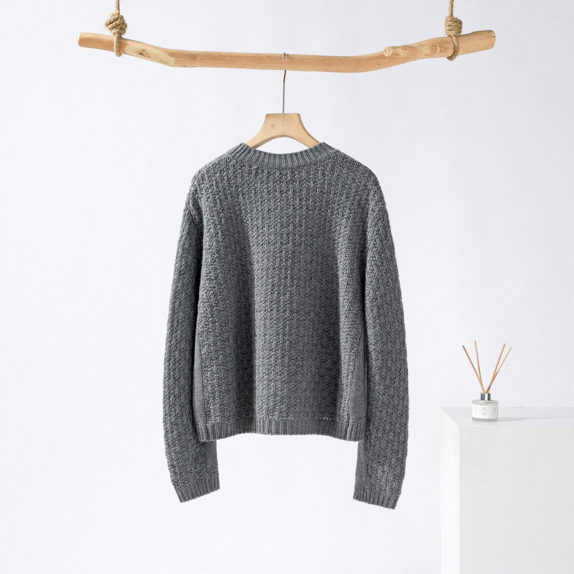 Round Neck Floral Pullover