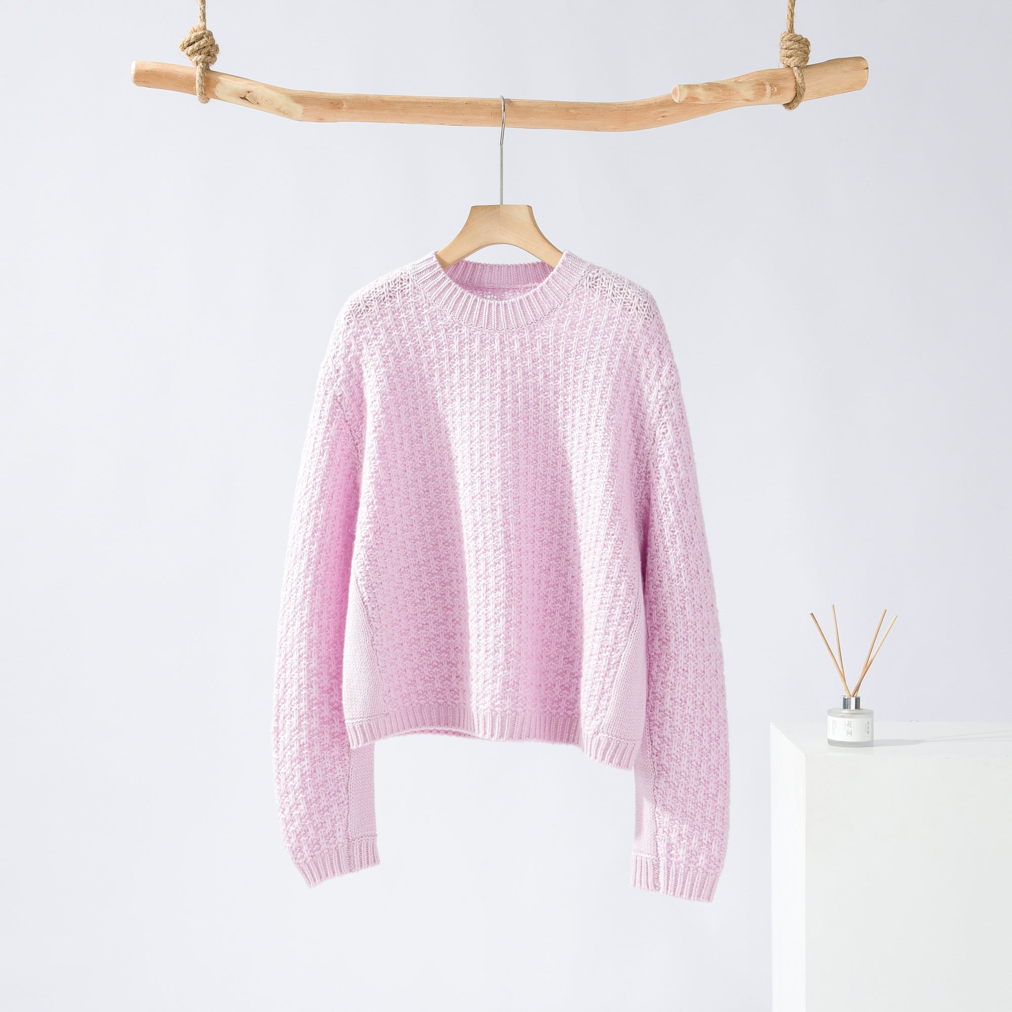 Round Neck Floral Pullover