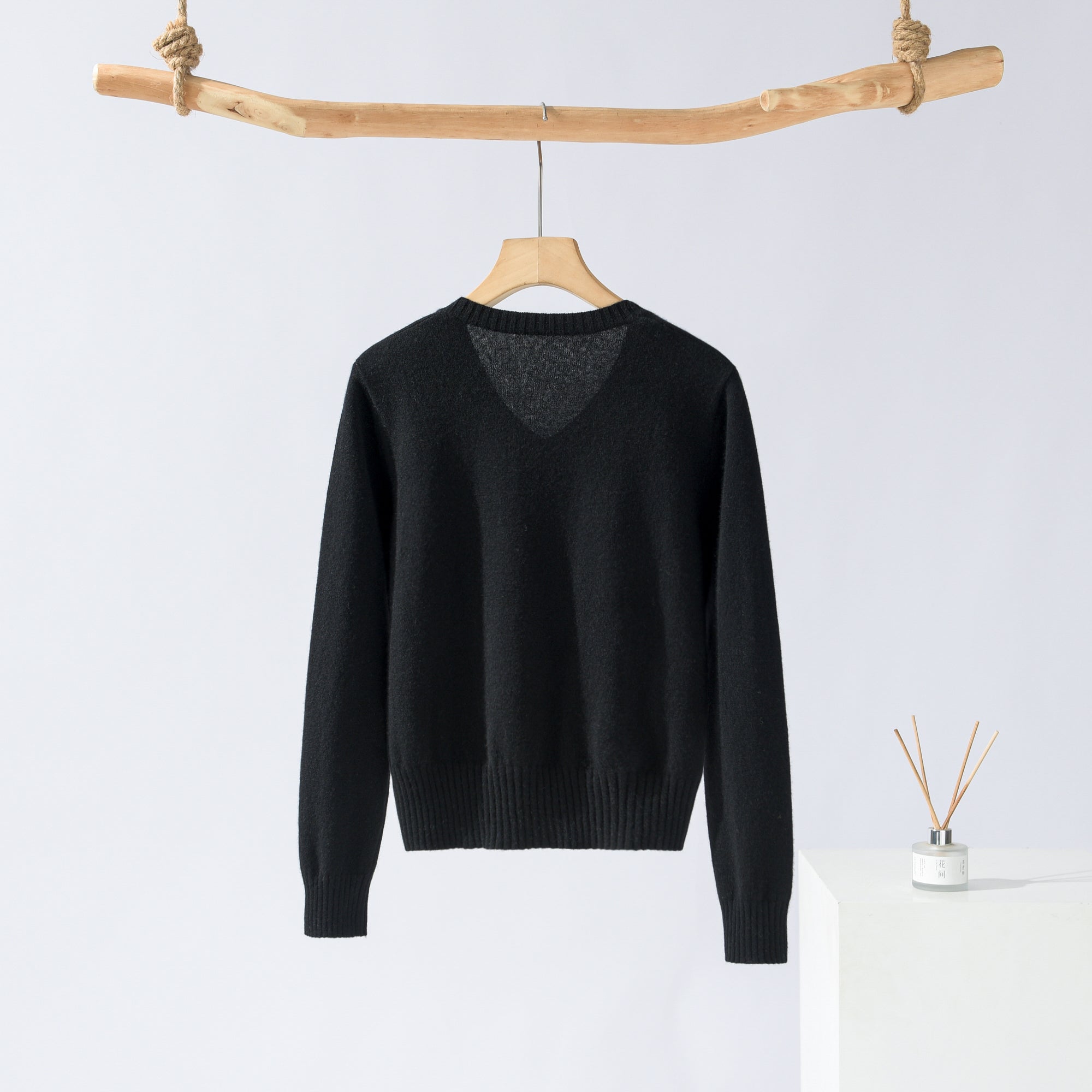 V-neck Pullover
