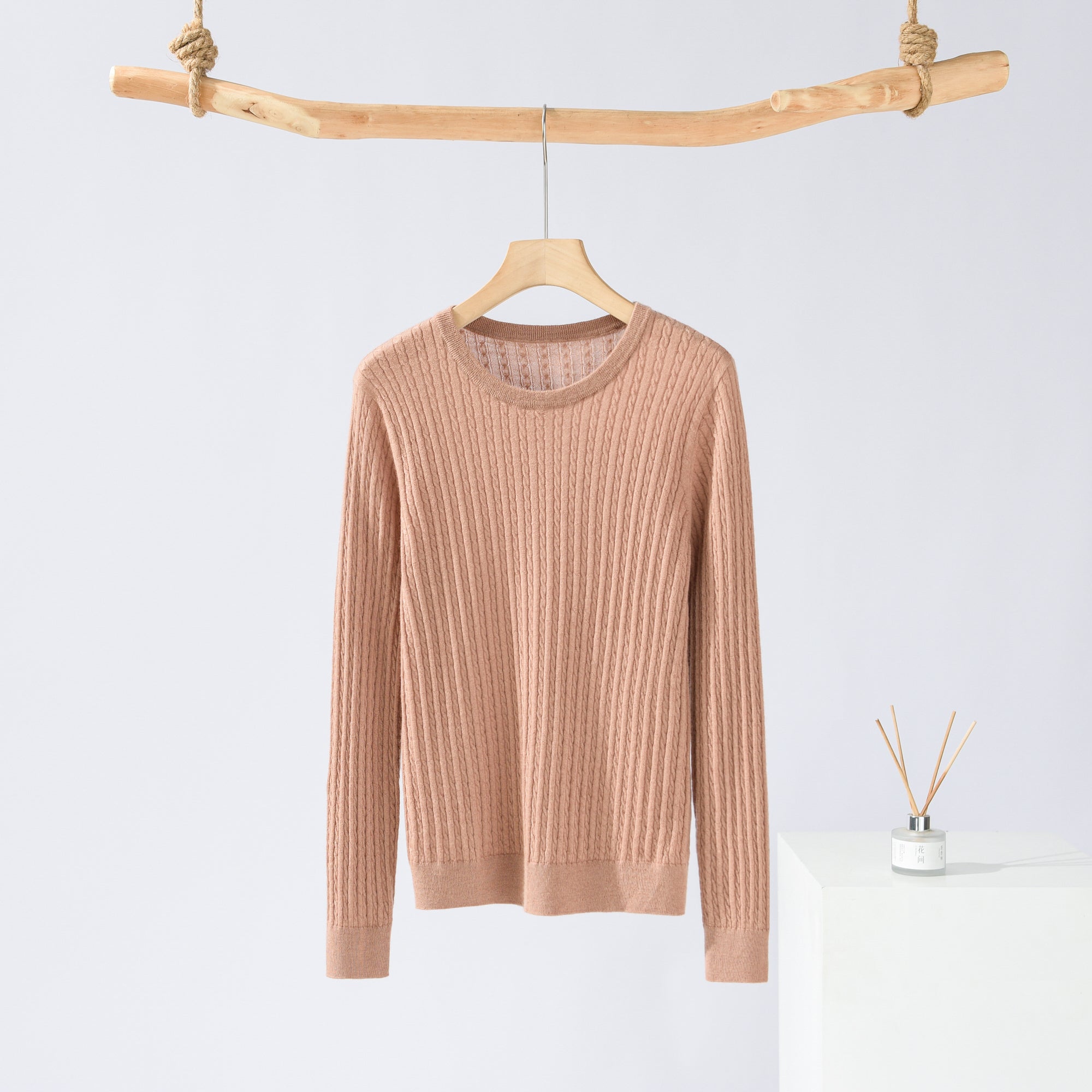 Worsted Crew Neck Cable Pullover