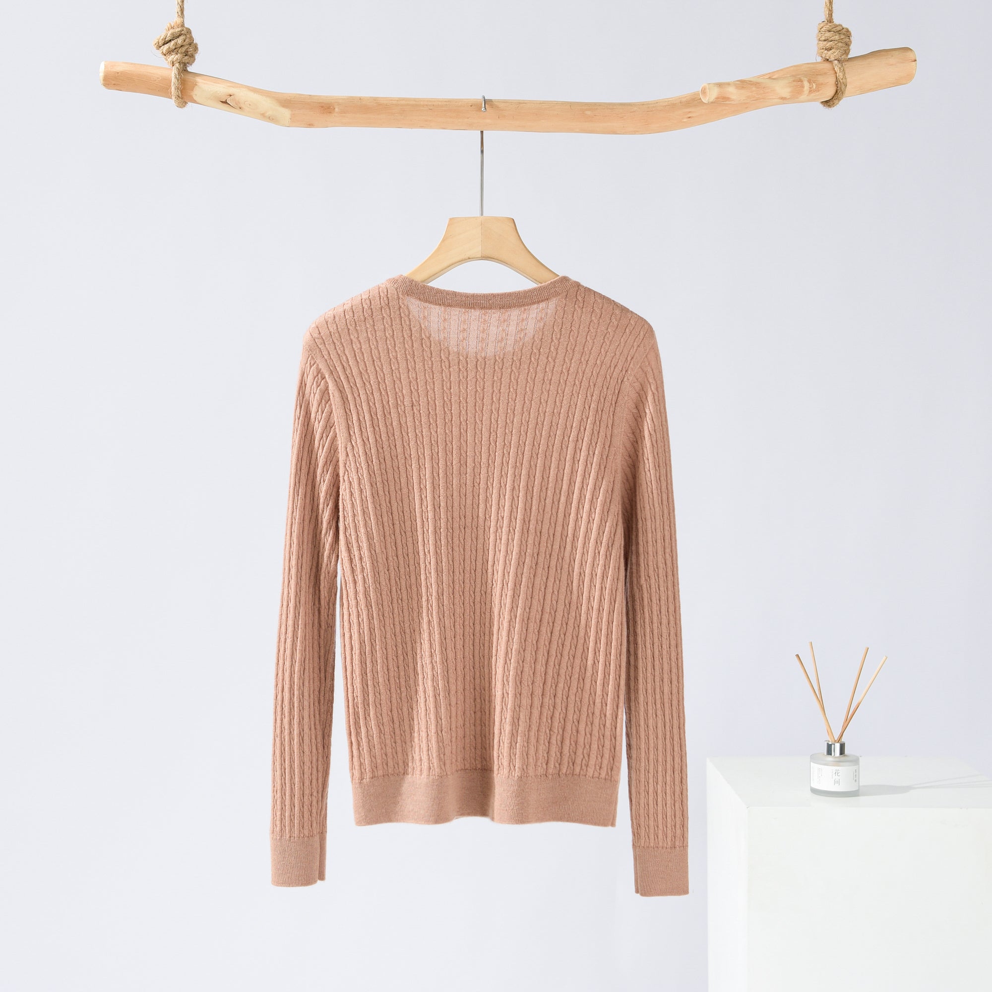 Worsted Crew Neck Cable Pullover