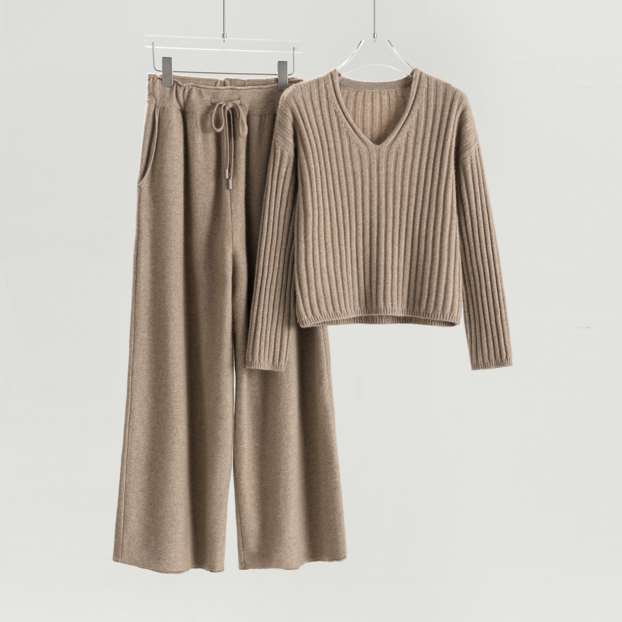 Thickened V-neck Pullover And Banana Pants